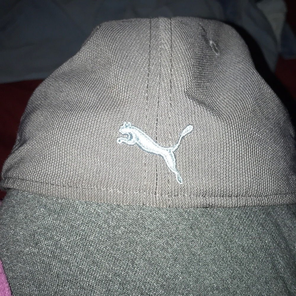 Fitted cap - Picture 2 of 3